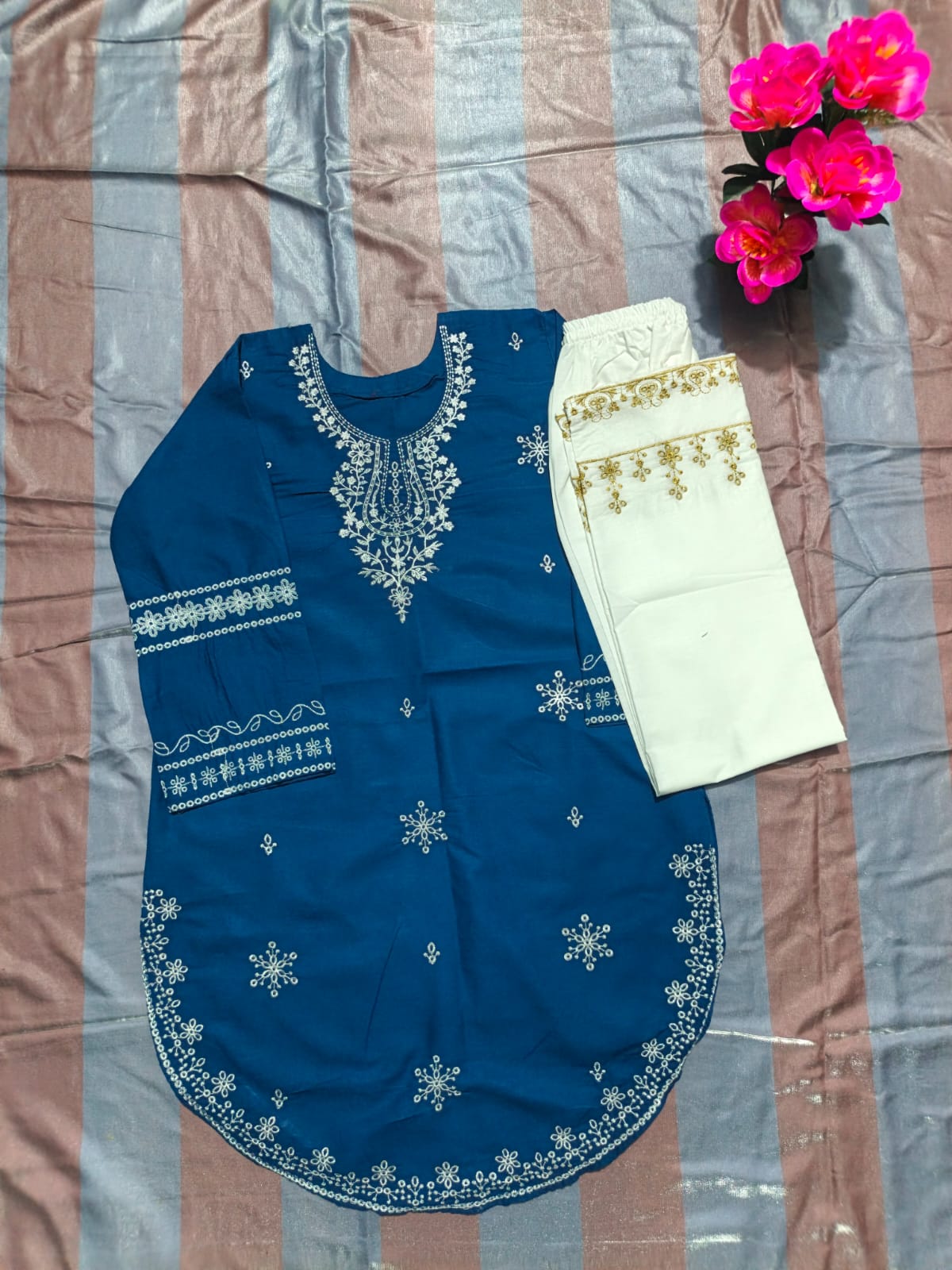 Exclusive Embroidered Kurti Set - 01